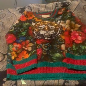 Gucci sweater with tiger face in gold sequin